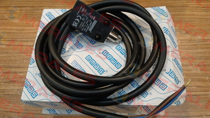 L66K13MUM331 Emas